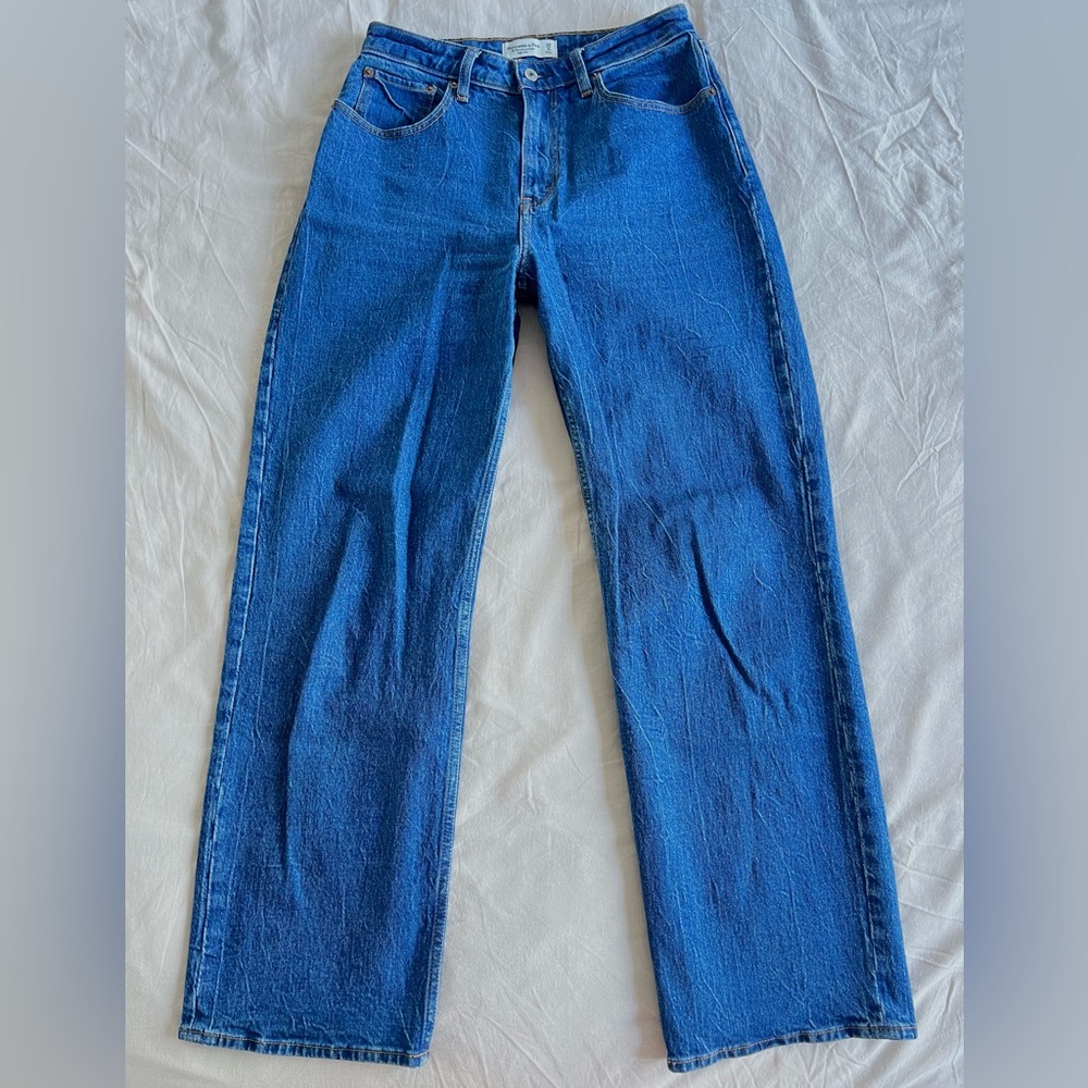 Abercrombie High Rise 90s Relaxed Jean